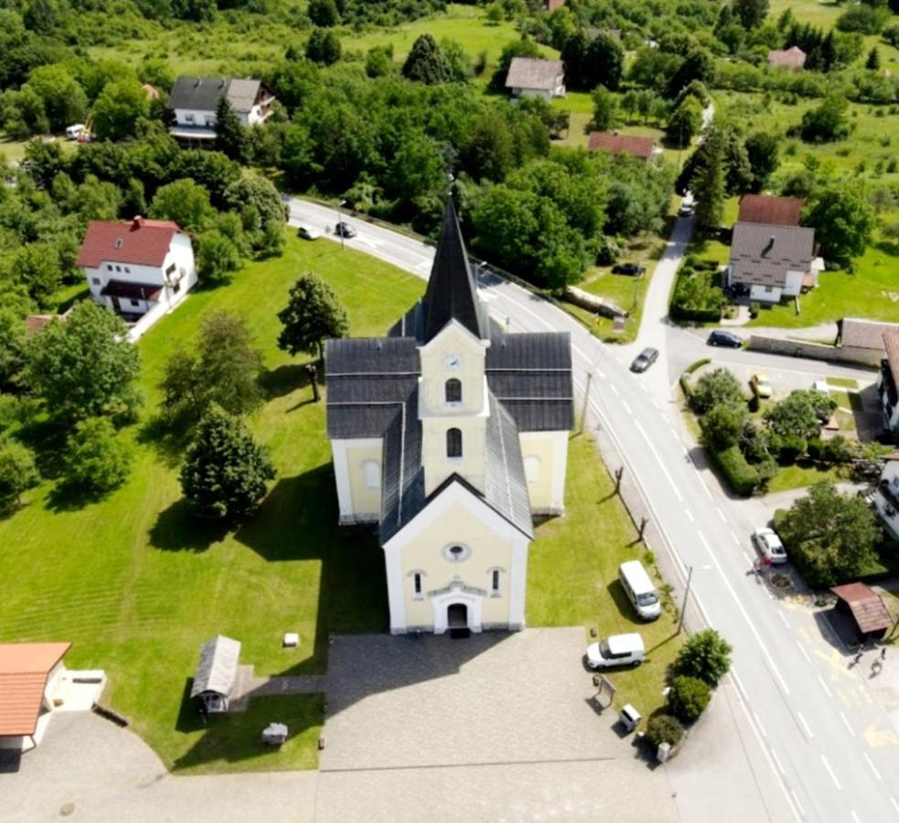 Apartman Josipa Dreznik Grad Bagian luar foto